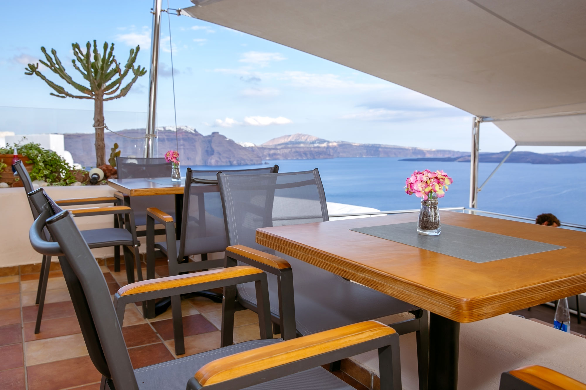 Feredini Restaurant in Santorini